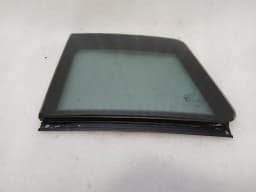 AUDI Audi R8 Type 42 5.2 Coupe Left Rear 1/4 Glass 420845299 Door Window 1/4 Rear LH — thumbnail 4