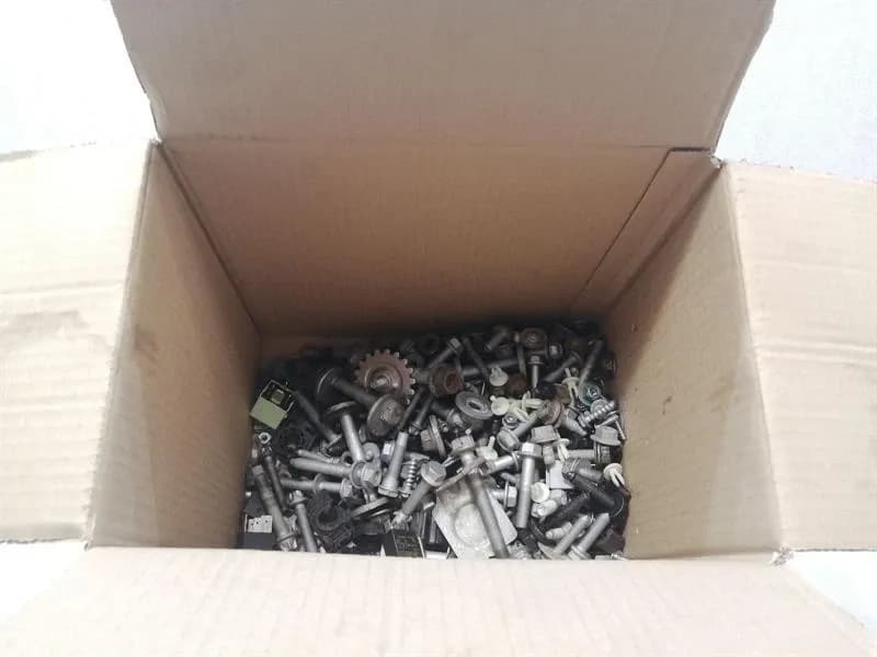 PORSCHE PORSCHE BOXSTER 718 SCREWS BOLTS FROM ONE CAR SET BOLTS