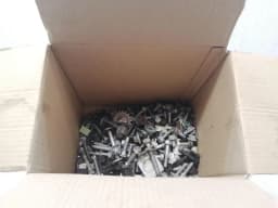 PORSCHE PORSCHE BOXSTER 718 SCREWS BOLTS FROM ONE CAR SET BOLTS — thumbnail 3