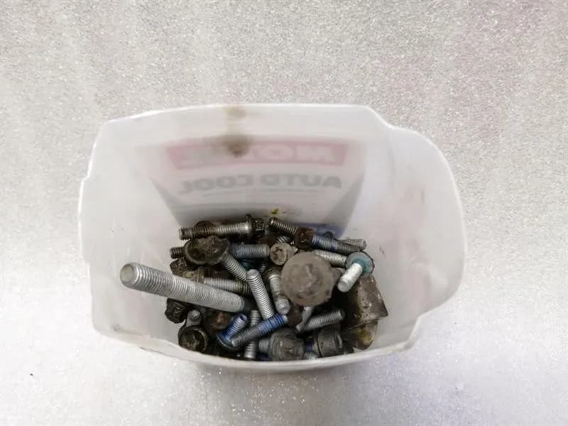 PORSCHE PORSCHE BOXSTER 987 ENGINE SCREWS BOTLS BOLTS M96.25