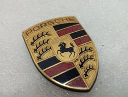 PORSCHE Porsche 911 996 Logo Emblem Badge 99655921100 — thumbnail 2