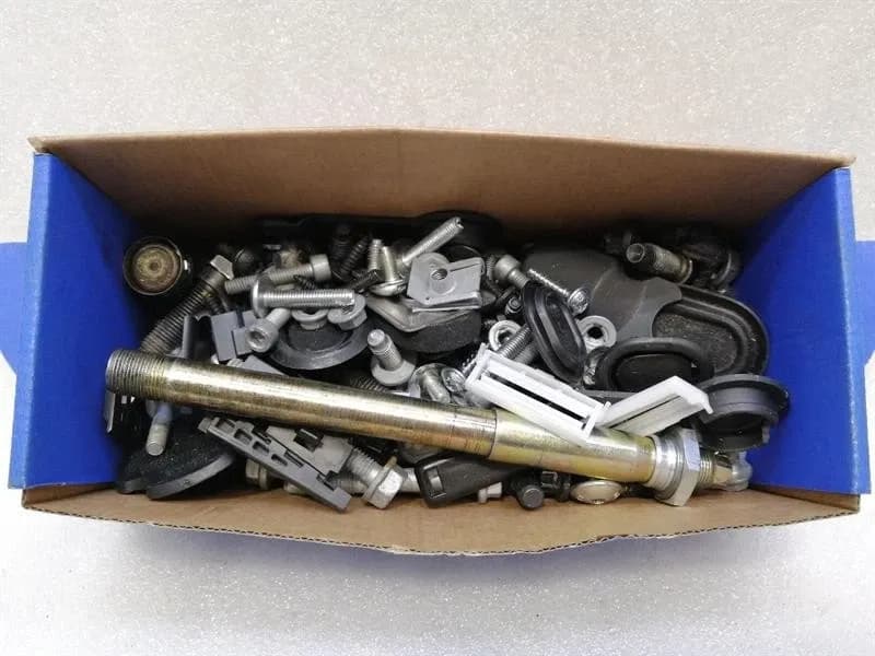 PORSCHE PORSCHE 911 997 INTERIOR SCREWS BOLTS FROM ONE CAR SET BOLTS