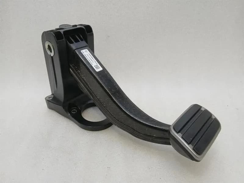 PORSCHE Porsche Taycan 9J Brake Pedal 9JA723029A Brake Pedal Carbon