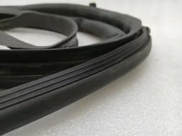 MCLAREN McLaren 720S Coupe Door Seal 14AC486CP RIGHT Door Seals — thumbnail 3