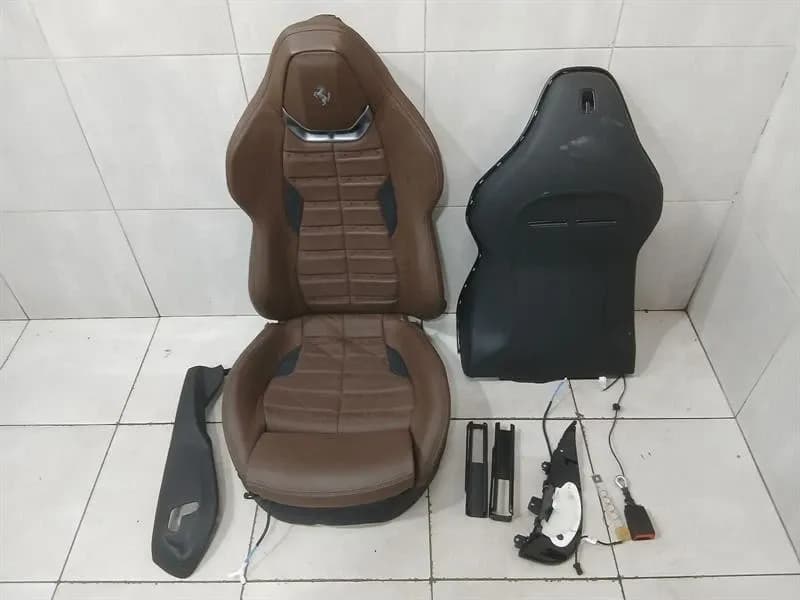 FERRARI Ferrari 296 GTS F171 Seat 773899 RH SEAT LEATHERS Seats Interior COOLED HEATED