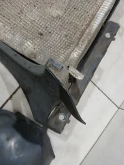 PORSCHE Porsche 996 rear left arch liner 99650563101 holder carrier rear left defects — thumbnail 4