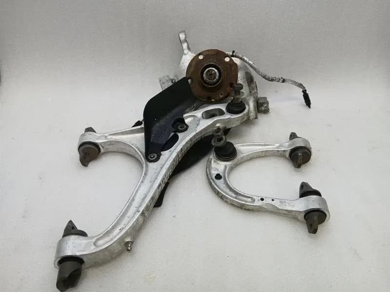 McLaren 720S Coupe Left Front Hub 14B0710CP Wheel Bearing Housing Front Left