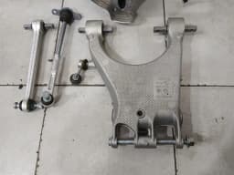 FERRARI Ferrari 296 GTS F171 Left Rear Hub 843923 Wheel Bearing Housing Rear Left SET SET — thumbnail 3