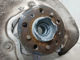 BMW BMW 3 Series M3 G80 G20 Left Rear Hub 8095657 Wheel Bearing Housing Rear Left — thumbnail 3