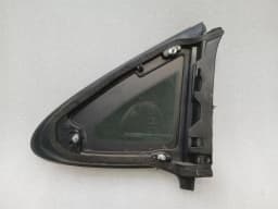 PORSCHE Porsche Taycan 9J Left Rear 1/4 Glass 9J1845297R Door Glass 1/4 Rear LH — thumbnail 6