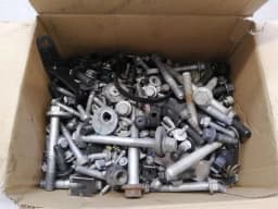 ASTON MARTIN ASTON MARTIN VANTAGE V8 SCREWS BOLTS FROM ONE CAR SET BOLTS — thumbnail 3