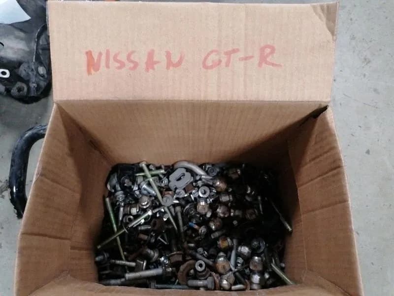 NISSAN NISSAN GT-R R35 SCREWS BOLTS FROM ONE CAR SET BOLTS