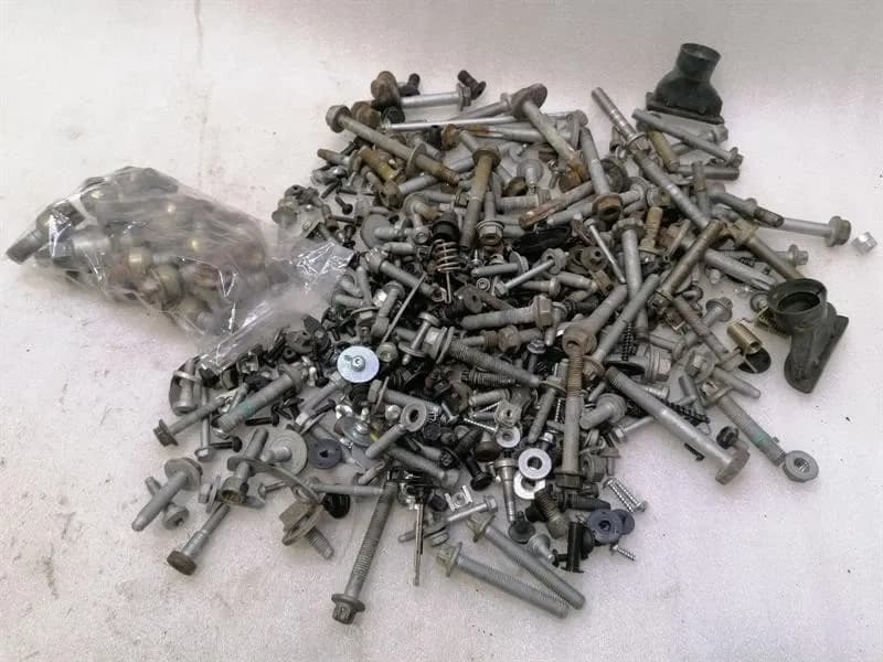 PORSCHE PORSCHE PANAMERA 970 SCREWS BOLTS FROM ONE CAR BOLTS