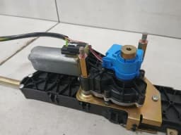 PORSCHE Porsche 911 996 C2 Convertible Roof Drive Unit 99656102104 Convertible Top Motor — thumbnail 4