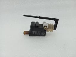 PORSCHE Porsche 911 997 fuel filler cap actuator 99762411300 actuator fuel cap — thumbnail 1