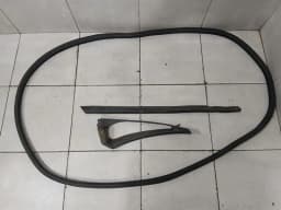 MCLAREN McLaren 720S Coupe Door Seal 14AA418CP Door Seals — thumbnail 1