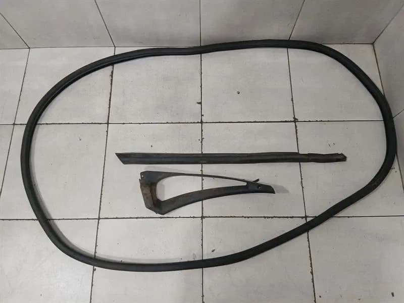 McLaren 720S Coupe Door Seal 14AA418CP Door Seals