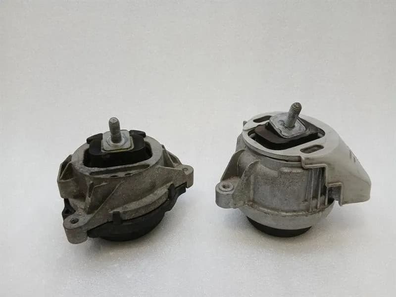 BMW BMW M4 F82 engine mount set 2284818 engine mount set