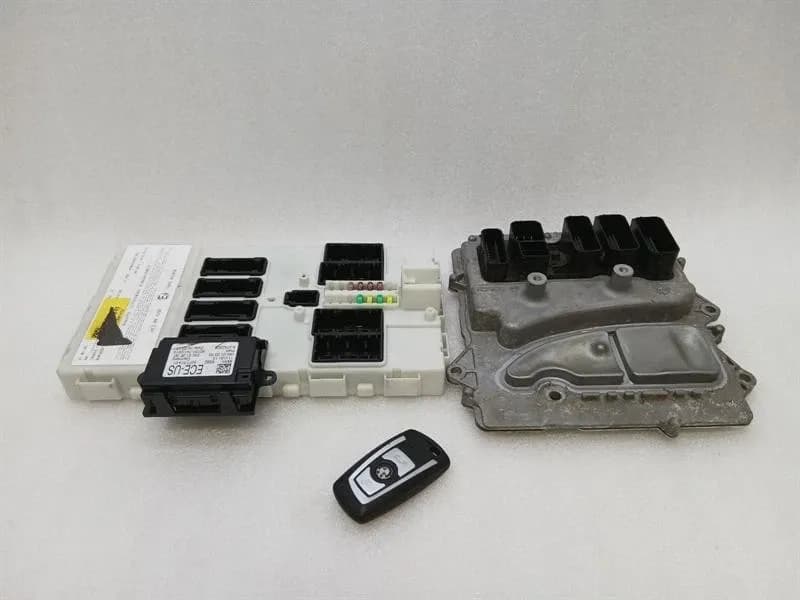 BMW BMW M4 F82 Engine ECU 8699973 Set Engine Control Unit M3 F80 SET S55