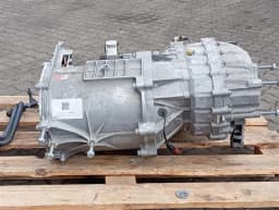 PORSCHE Porsche Taycan Turbo S 9J Engine REAR DEFECTIVE Engine 9J1901141A EBE — thumbnail 2