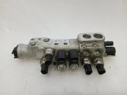 MCLAREN McLaren 720S Coupe hydraulic valve 14B0276CP hydraulic valve front axle lift — thumbnail 10