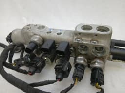 MCLAREN McLaren 720S Coupe hydraulic valve 14B0276CP hydraulic valve front axle lift — thumbnail 8
