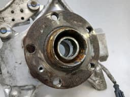 MCLAREN McLaren 720S Coupe Left Rear Hub 14BA022CP Wheel Bearing Housing Rear Left — thumbnail 3