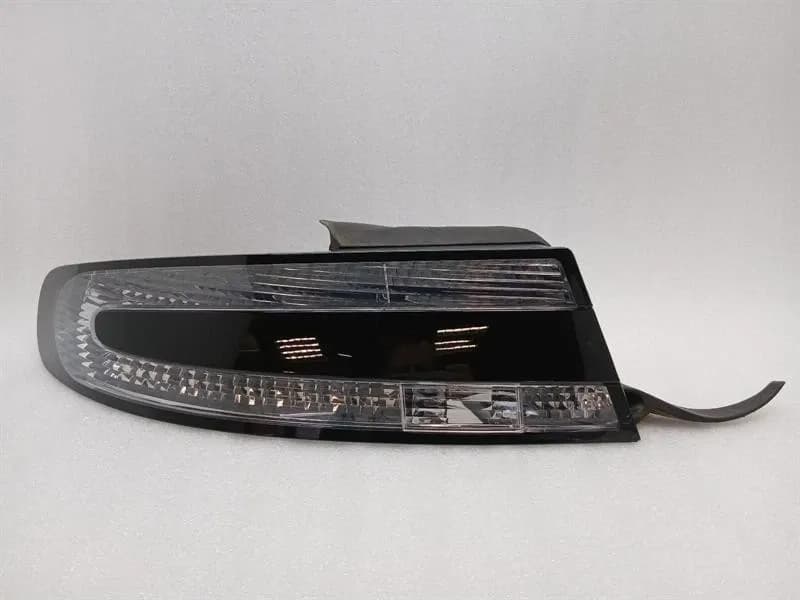 ASTON MARTIN Aston Martin DB9 Volante Left Rear Light DG33-13405-AC taillight rear left