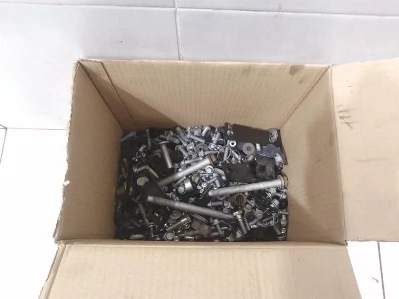 ASTON MARTIN DB9 VOLANTE DB9 SCREWS BOLTS FROM ONE CAR BOLTS