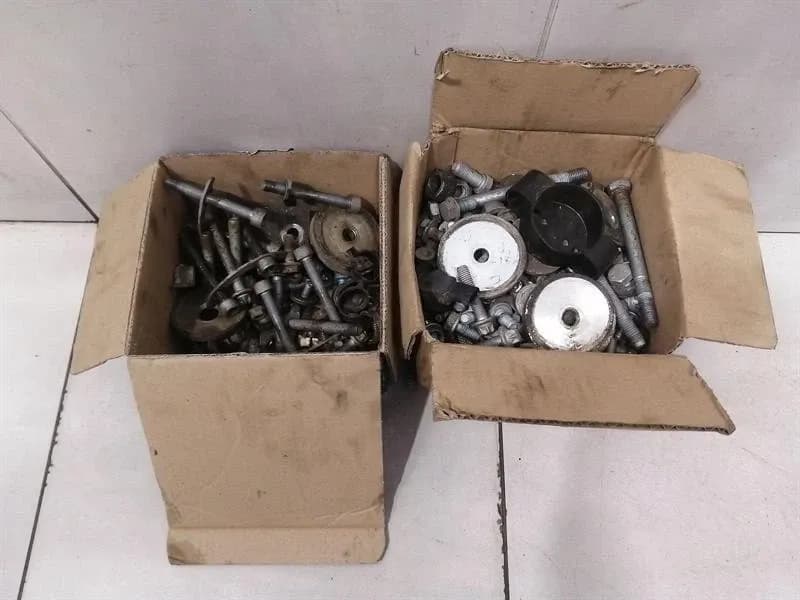 MERCEDES-BENZ MERCEDES G-WAGEN W463 W463 SCREWS BOLTS FROM ONE CAR SET BOLTS