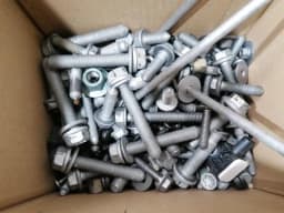 PORSCHE PORSCHE 911 992 SCREWS BOLTS FROM ONE CAR SET BOLTS — thumbnail 3