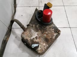 PORSCHE Porsche 911 Carrera 3.2 1984-1989 Oil Sump 91110700631 Oil Pan — thumbnail 7