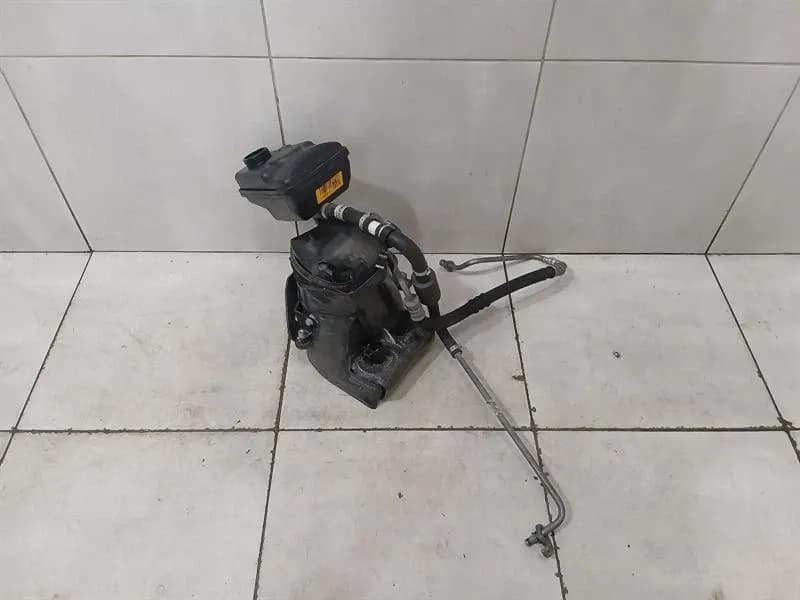 McLaren 720S Coupe Power Steering Pump 14D0032CP Power Steering Pump