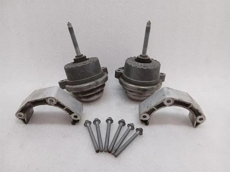 PORSCHE Porsche 911 997 Engine Mount 99737505904 Turbo MK2 CONVERTIBLE Engine Mount