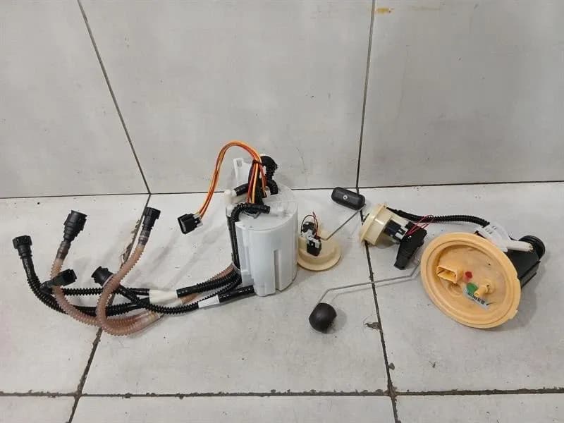 Ferrari California F149 08-14 4.3 Fuel Pump Electric 282783 Fuel Pump SET