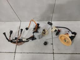 FERRARI Ferrari California F149 08-14 4.3 Fuel Pump Electric 282783 Fuel Pump SET — thumbnail 2