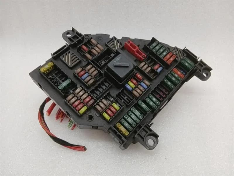 ROLLS ROYCE Rolls Royce Ghost Series 1 09-14 Fuse Box 9192544 Fuse Box