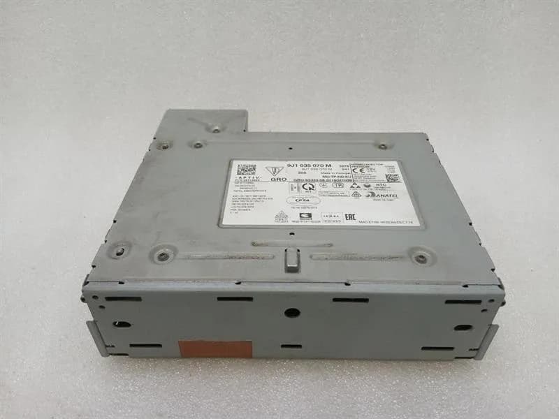 Porsche Taycan 9J Head Unit 9J1035070M Main Unit