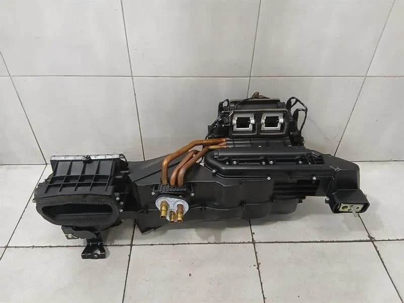 FERRARI Ferrari California F149 08-14 4.3 Heater Blower 69881200 Heater Blower LHD