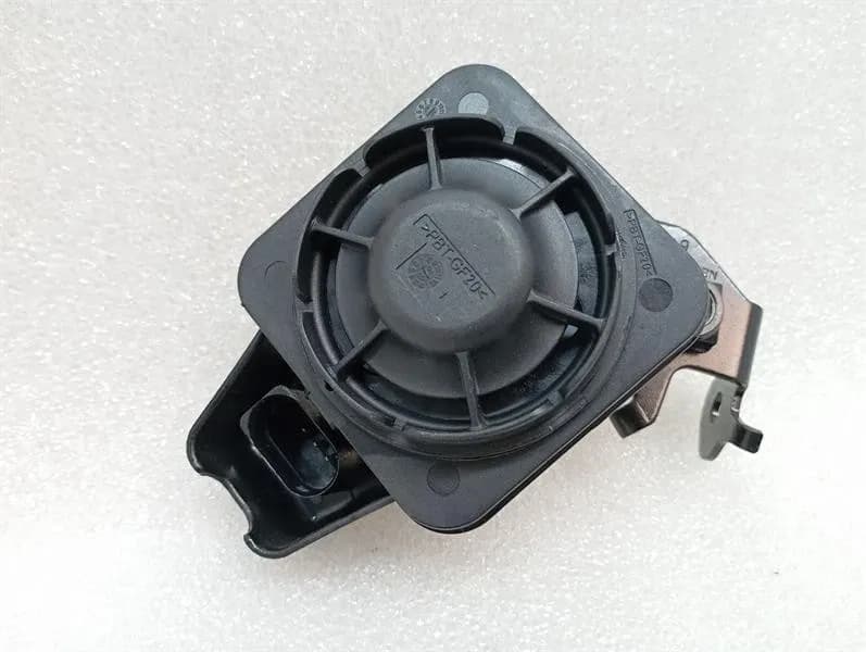 Porsche Taycan 9J Alarm ECU 5Q0951605A Siren Alarm Horn Alarm System