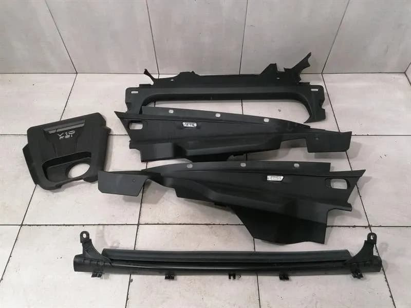AUDI Audi R8 4S RWS Engine Bay Cover Set 4S0103926 Engine Cover 4S8863082B