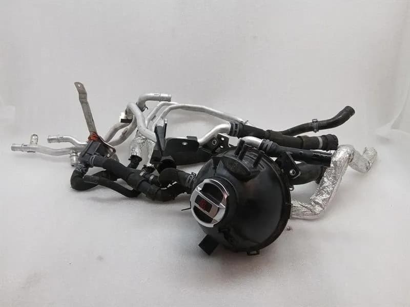 Lamborghini Huracan LP640 Expansion Tank 4S0121403B Expansion Tank Coolant