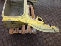 PORSCHE Porsche Boxster Spyder 718 front end clip 99150199101 lock carrier front mask — thumbnail 4