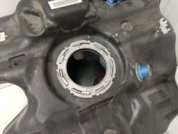 PORSCHE Porsche Cayman 718 fuel tank 982201021 fuel tank RHD RIGHT HAND DRIVE — thumbnail 3