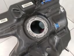 PORSCHE Porsche Cayman 718 fuel tank 982201021 fuel tank RHD RIGHT HAND DRIVE — thumbnail 10