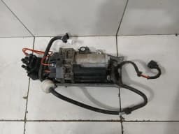 PORSCHE Porsche Taycan 9J Air Suspension Pump 9J1616006D Supercharger Air Suspension — thumbnail 3