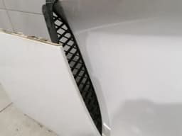 AUDI Audi R8 Type 42 V10 5.2 Spyder Right B Post Cover 427853190B Trim Faulty — thumbnail 3