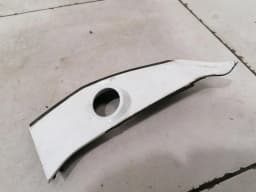 AUDI Audi R8 Type 42 V10 5.2 Spyder Right B Post Cover 427853190B Trim Faulty — thumbnail 4