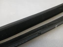 FERRARI Ferrari California F149 08-14 Right Door Seal 69846500 RH Door Seals Set — thumbnail 10