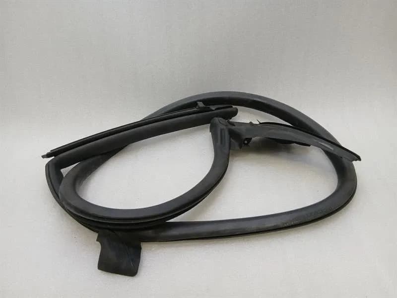 LAMBORGHINI Lamborghini Huracan LP640 EVO SPYDER Door Seal 4T7831707B LEFT Door Seals